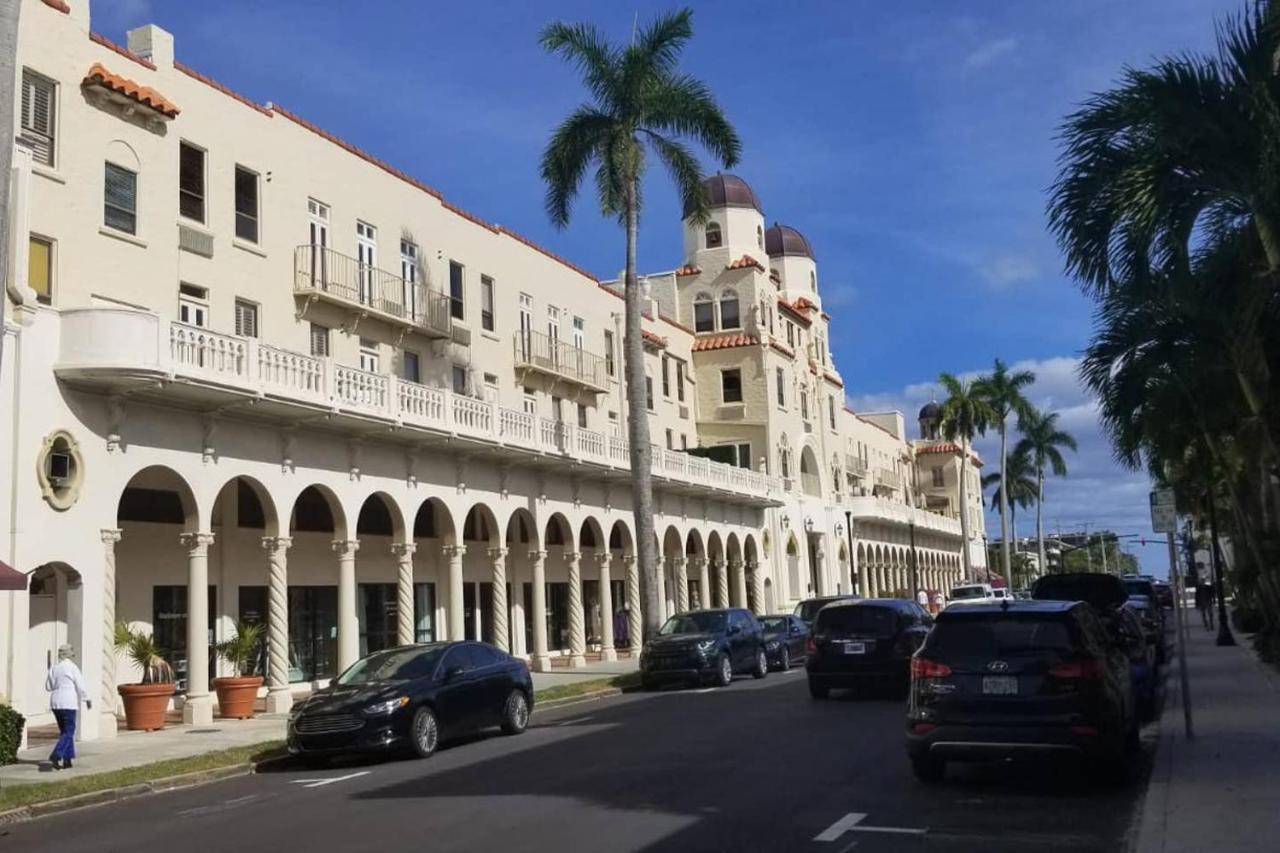 Hemingway Suites At Palm Beach Hotel Island Exterior photo