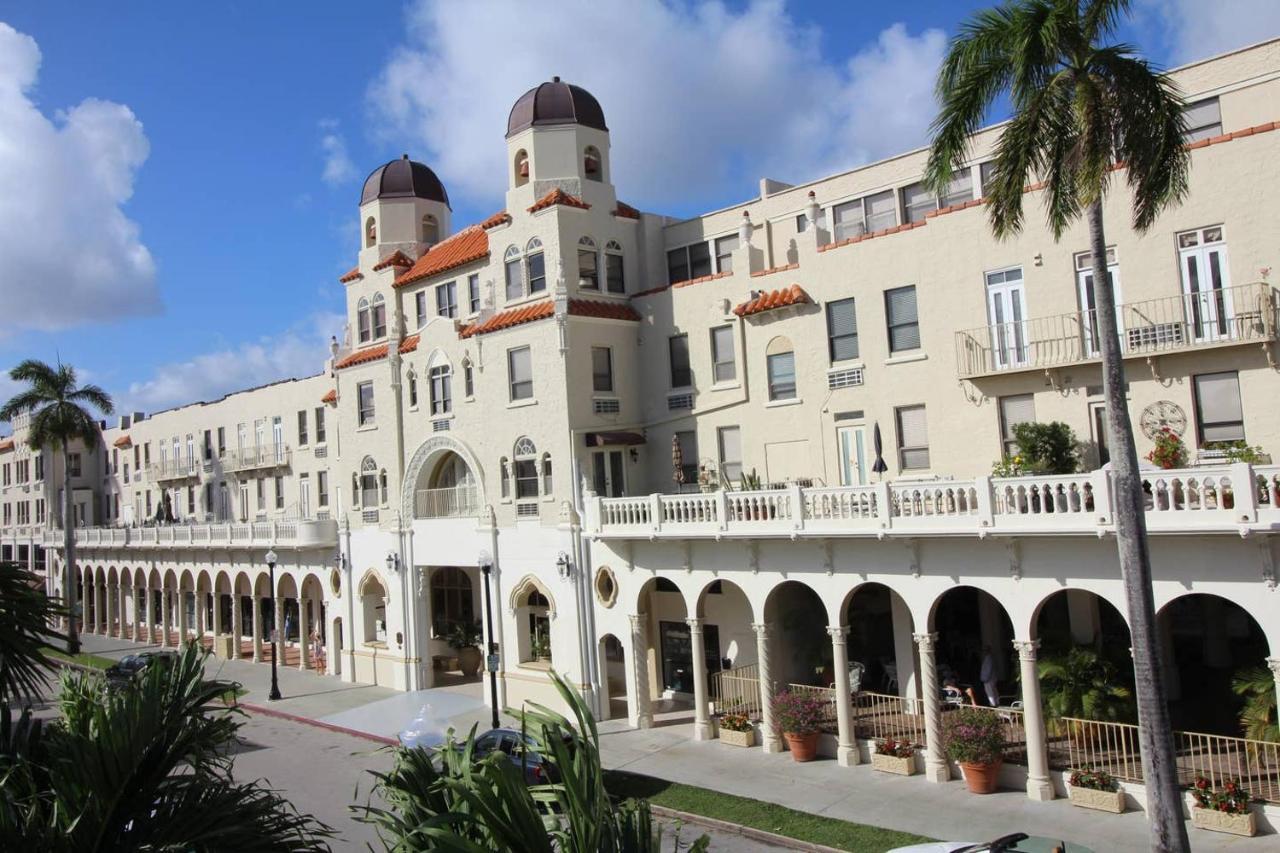 Hemingway Suites At Palm Beach Hotel Island Exterior photo