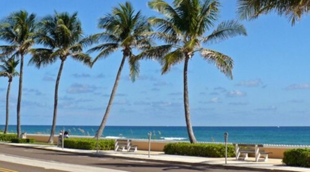 Hemingway Suites At Palm Beach Hotel Island Exterior photo